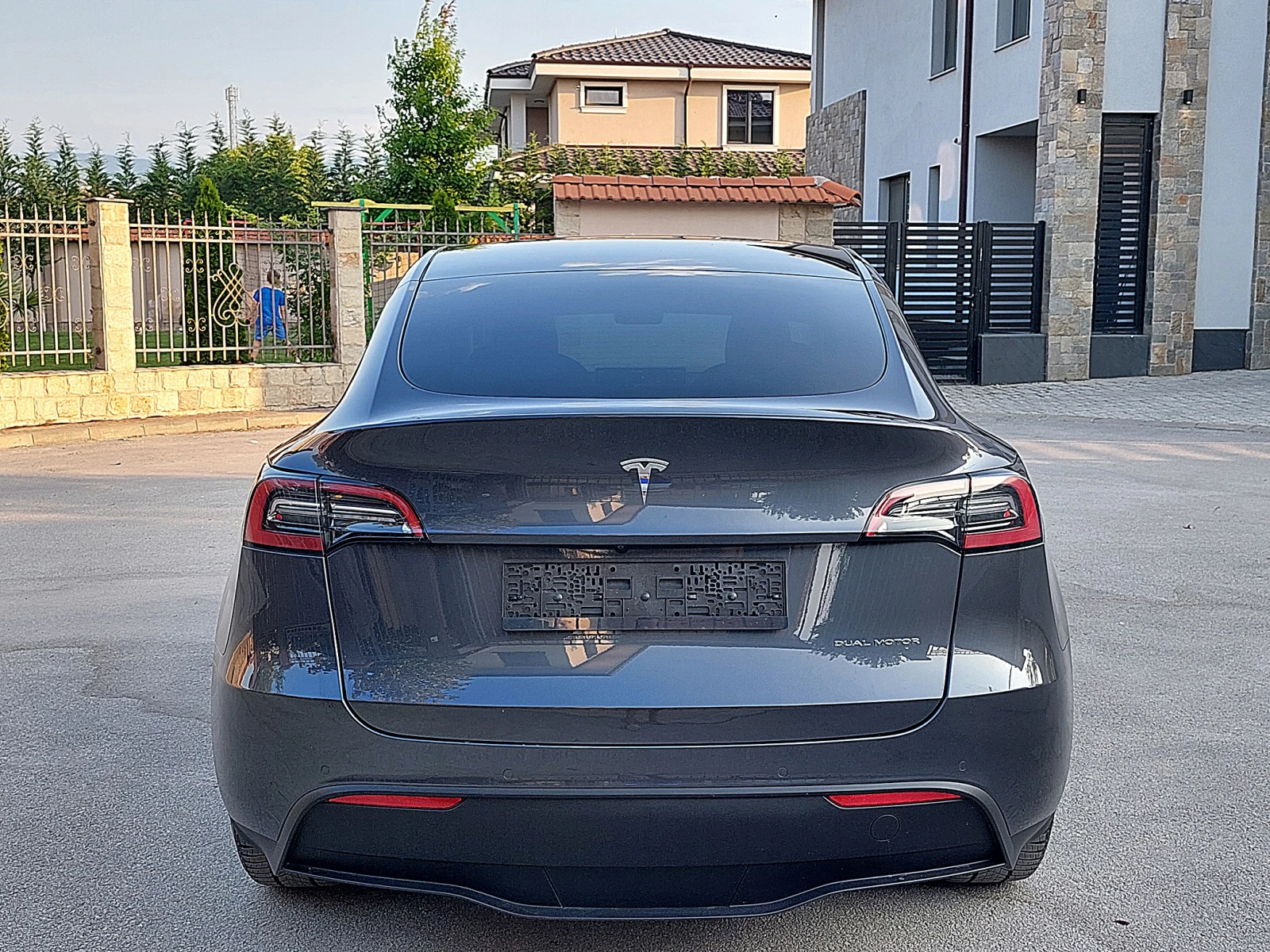 Tesla Model Y Long Range 4x4 Реална Обява - изображение 8