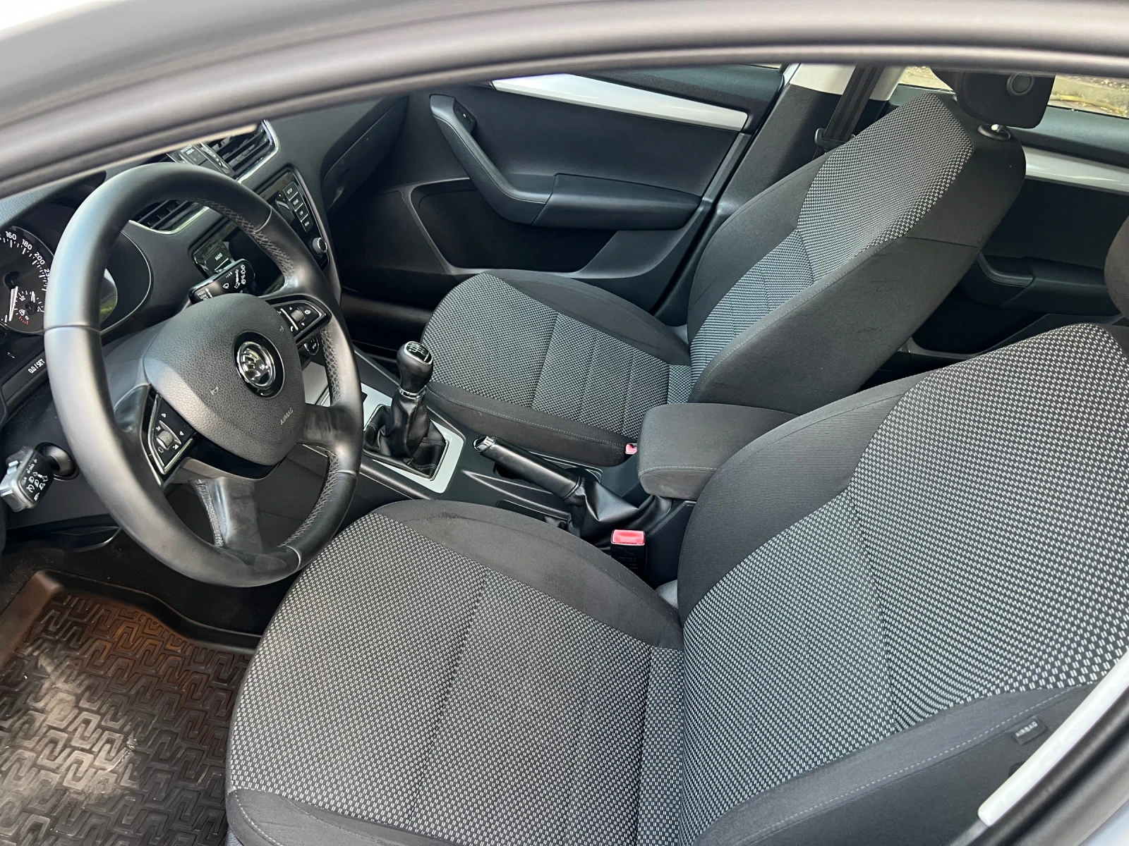 Skoda Octavia 1.6TDI 110kc. - изображение 9