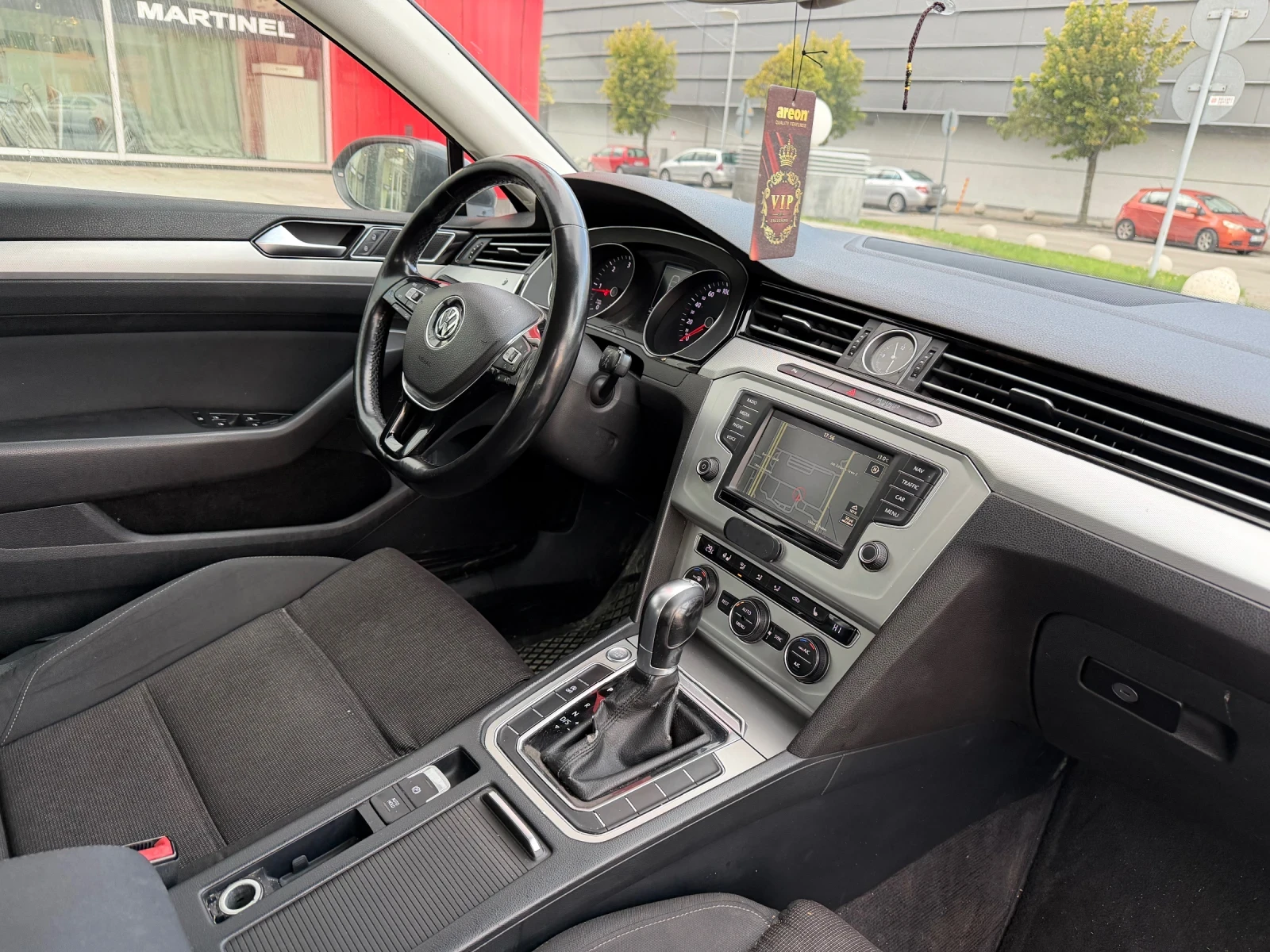 VW Passat 2.0TDI* DSG* Масаж - изображение 8
