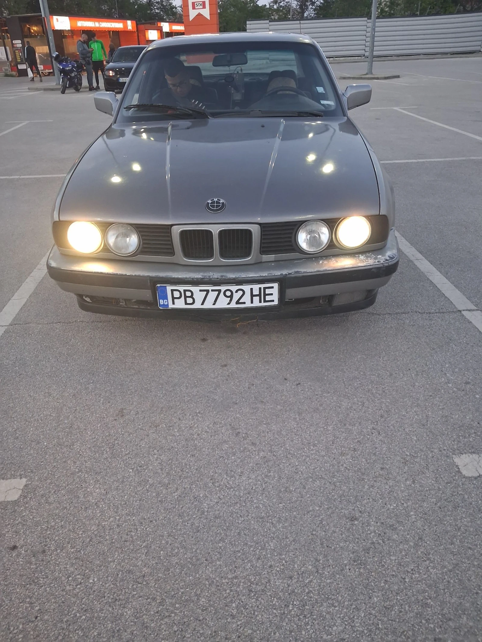 BMW 520, снимка 2 - Автомобили и джипове - 54387912