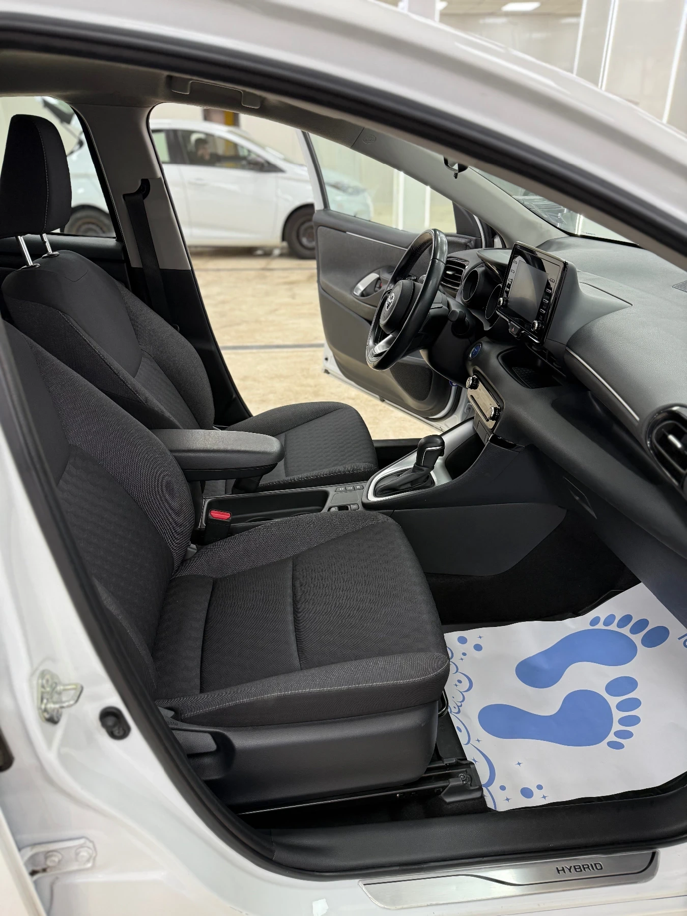 Toyota Yaris 1.5 Hybrid////  | Mobile.bg   9