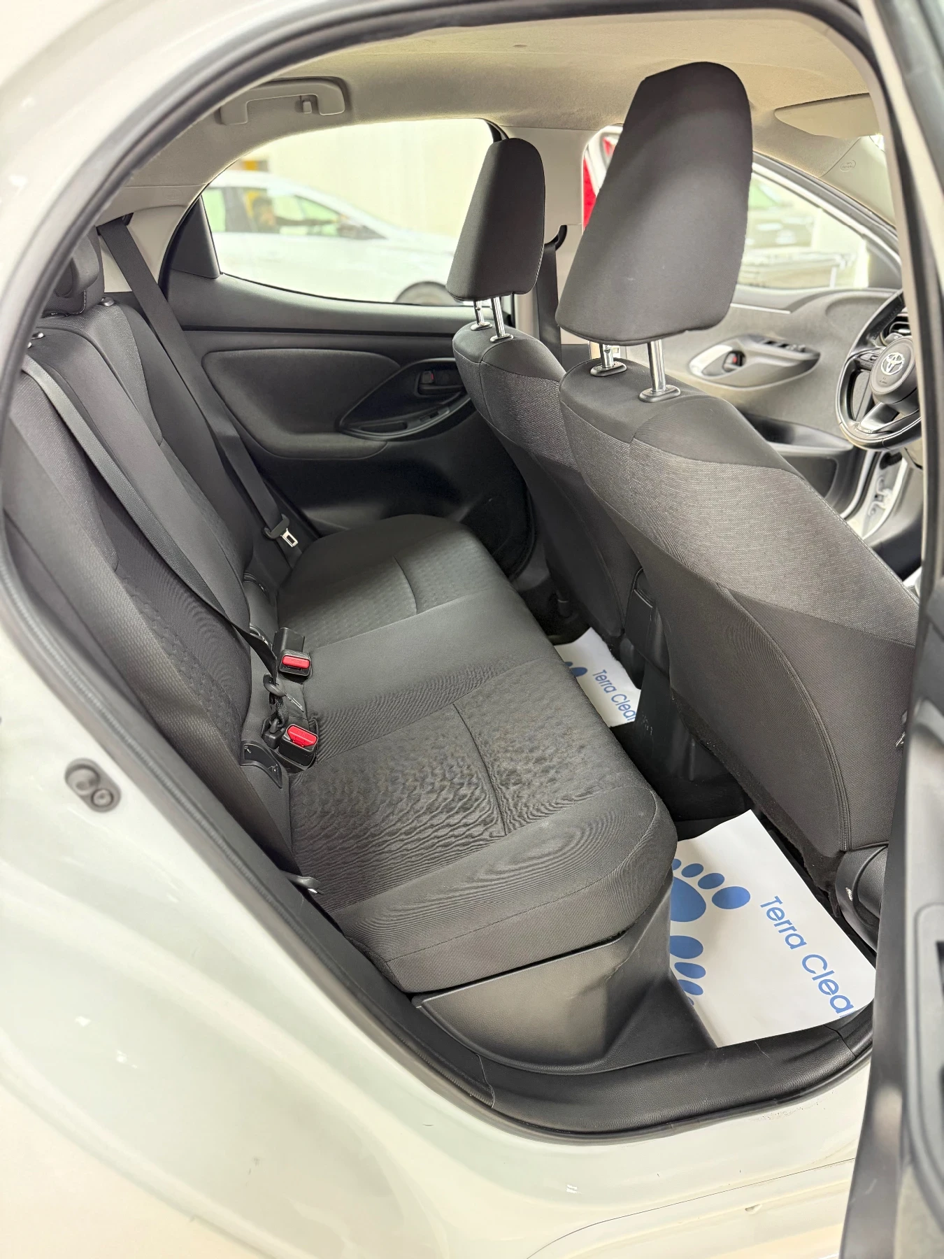 Toyota Yaris 1.5 Hybrid////  | Mobile.bg   11