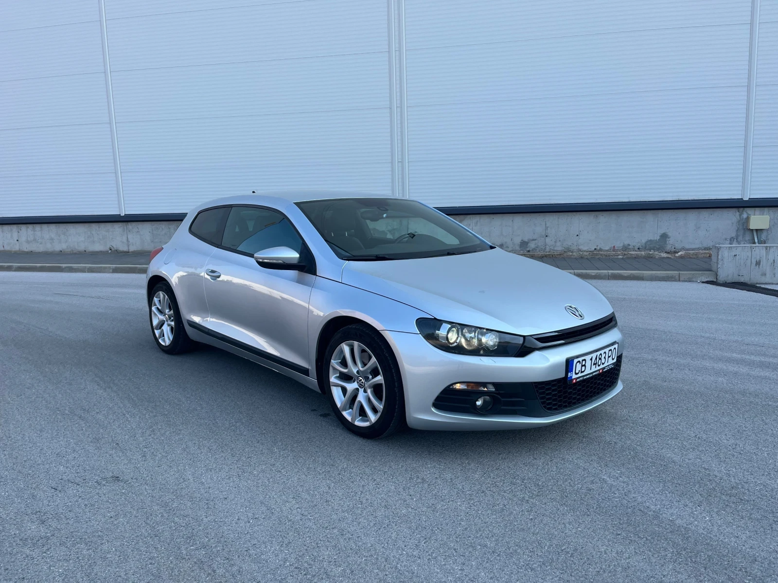 VW Scirocco 2.0TSI - изображение 8