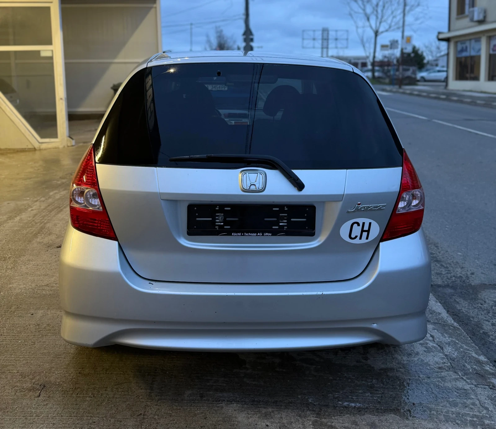 Honda Jazz 1.4i SPORT ШВЕЙЦАРИЯ 100% РЕАЛЕН ВИДЕО ЛИЗИНГ - изображение 7