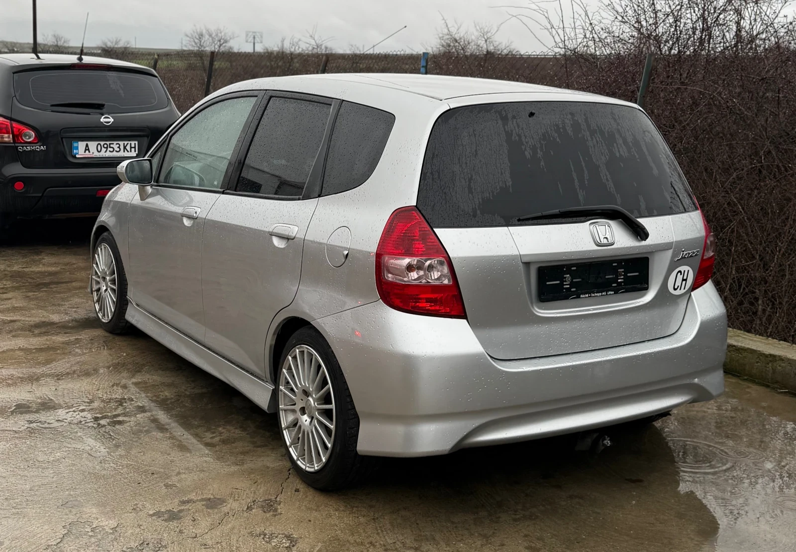 Honda Jazz 1.4i SPORT ШВЕЙЦАРИЯ 100% РЕАЛЕН ВИДЕО ЛИЗИНГ, снимка 2 - Автомобили и джипове - 53909996