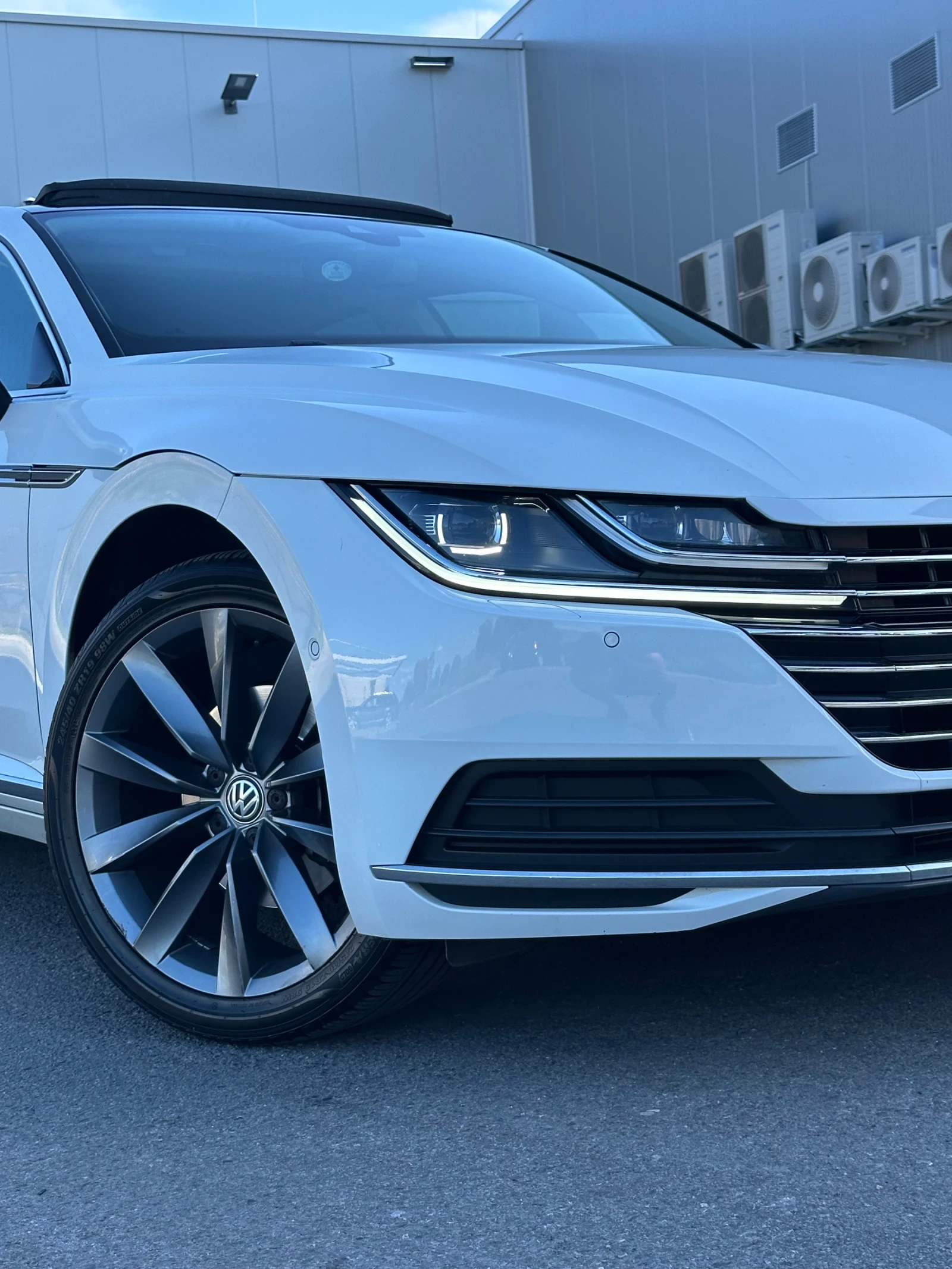 VW Arteon 2.0 TDI / Автомобила се намира в София , снимка 5 - Автомобили и джипове - 54224521