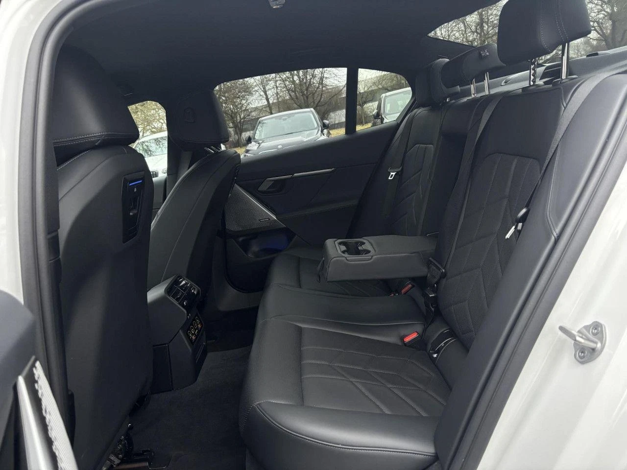 BMW 520 d/xDrive/M-SPORT/HEAD UP/H&K/360/, снимка 12 - Автомобили и джипове - 53769254