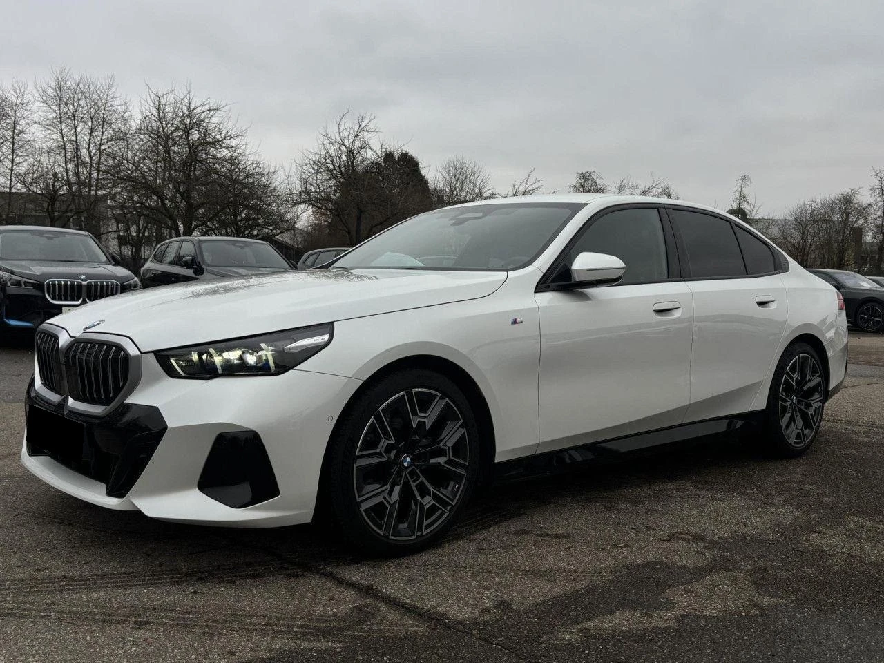 BMW 520 d/xDrive/M-SPORT/HEAD UP/H&K/360/ - изображение 3