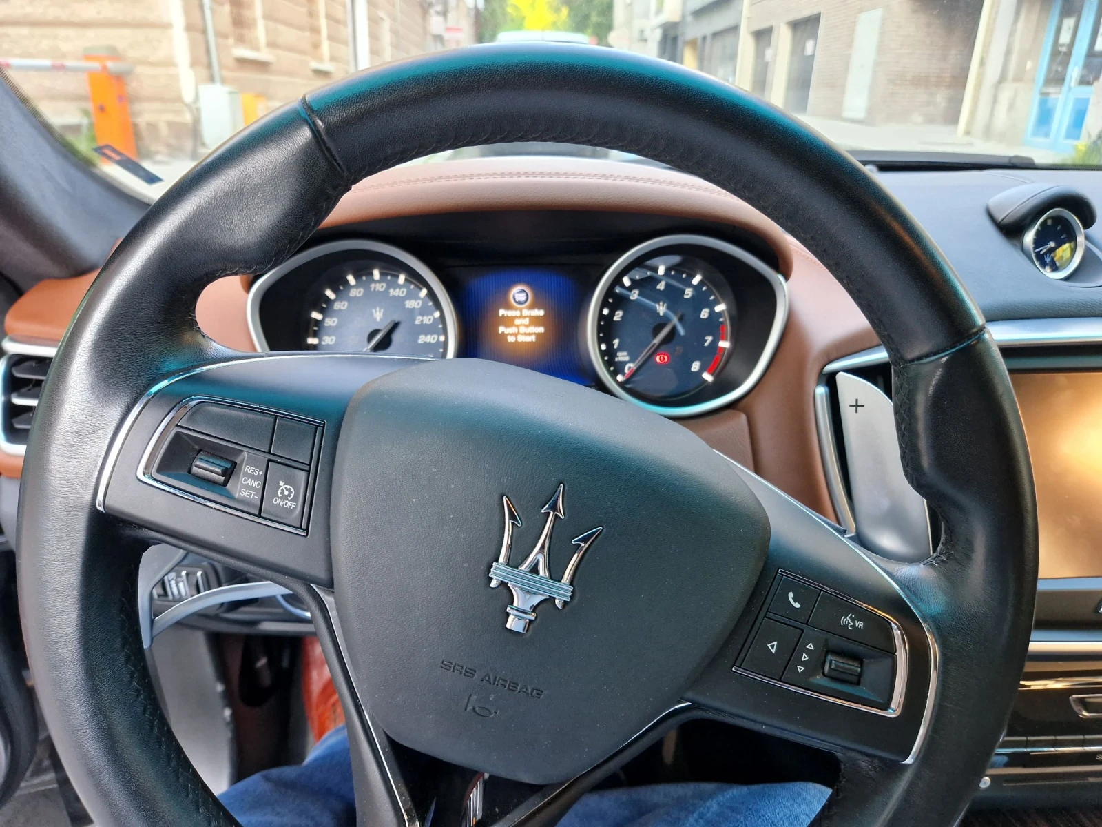 Maserati Ghibli Q4, снимка 6 - Автомобили и джипове - 53969833