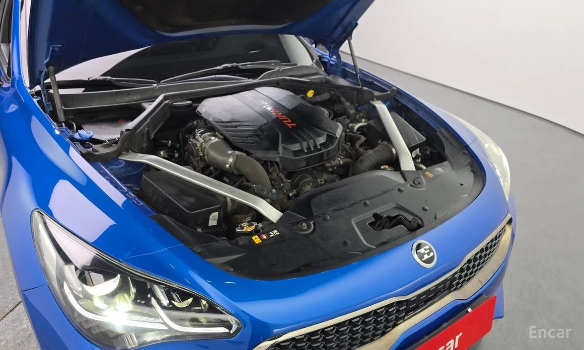 Kia Stinger 3.3 GT TURBO* 4x4* КОЖА* ПОДГРЕВ* ОБДУХВАНЕ* HUD, снимка 6 - Автомобили и джипове - 54072720