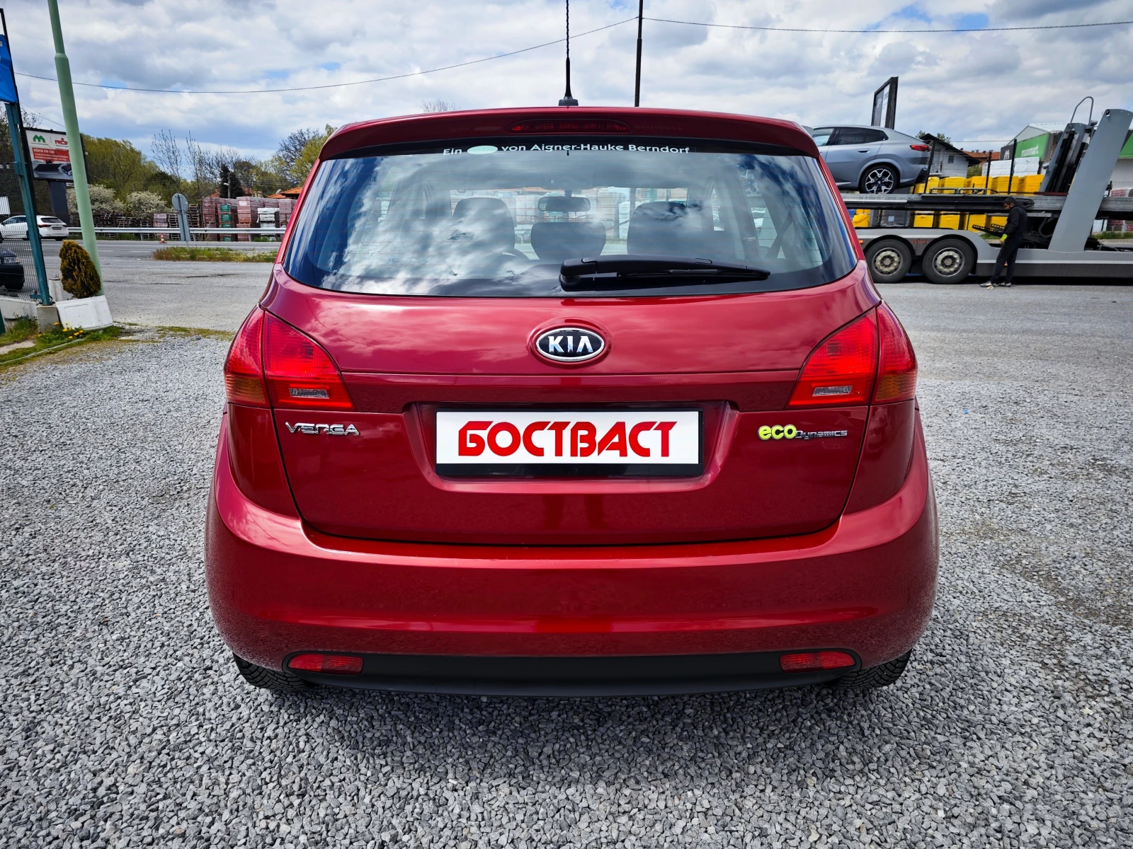 Kia Venga 1.4 CVVT, снимка 4 - Автомобили и джипове - 54408364