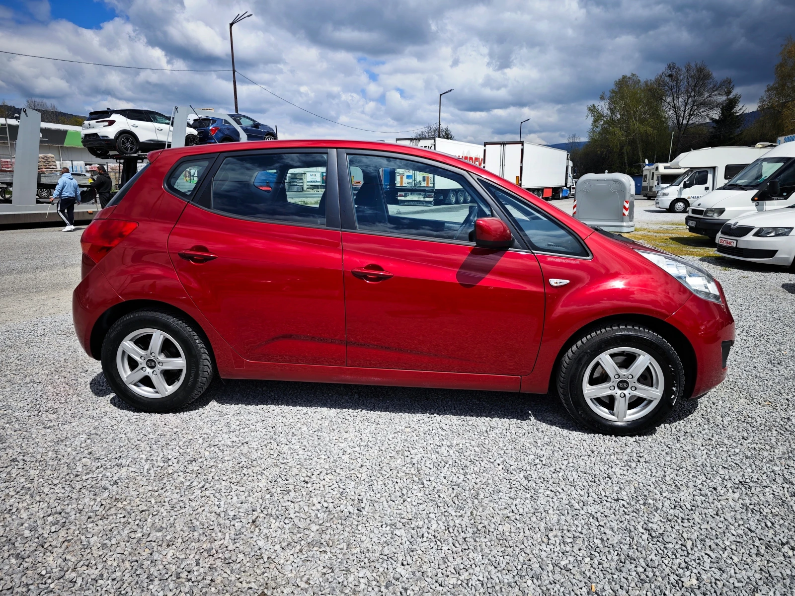 Kia Venga 1.4 CVVT, снимка 6 - Автомобили и джипове - 54408364