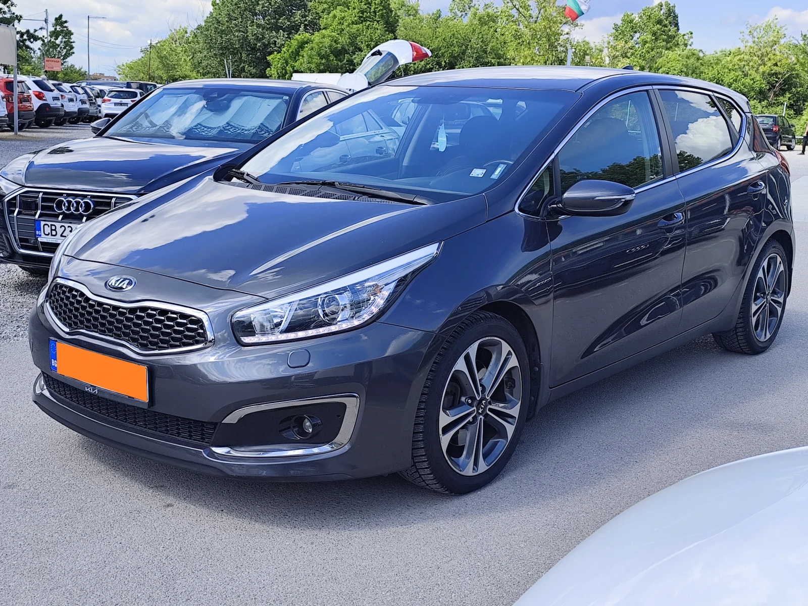 Kia Ceed 1.6CRDi* АВТОМАТИК* EURO6B* LED* NAVI* 