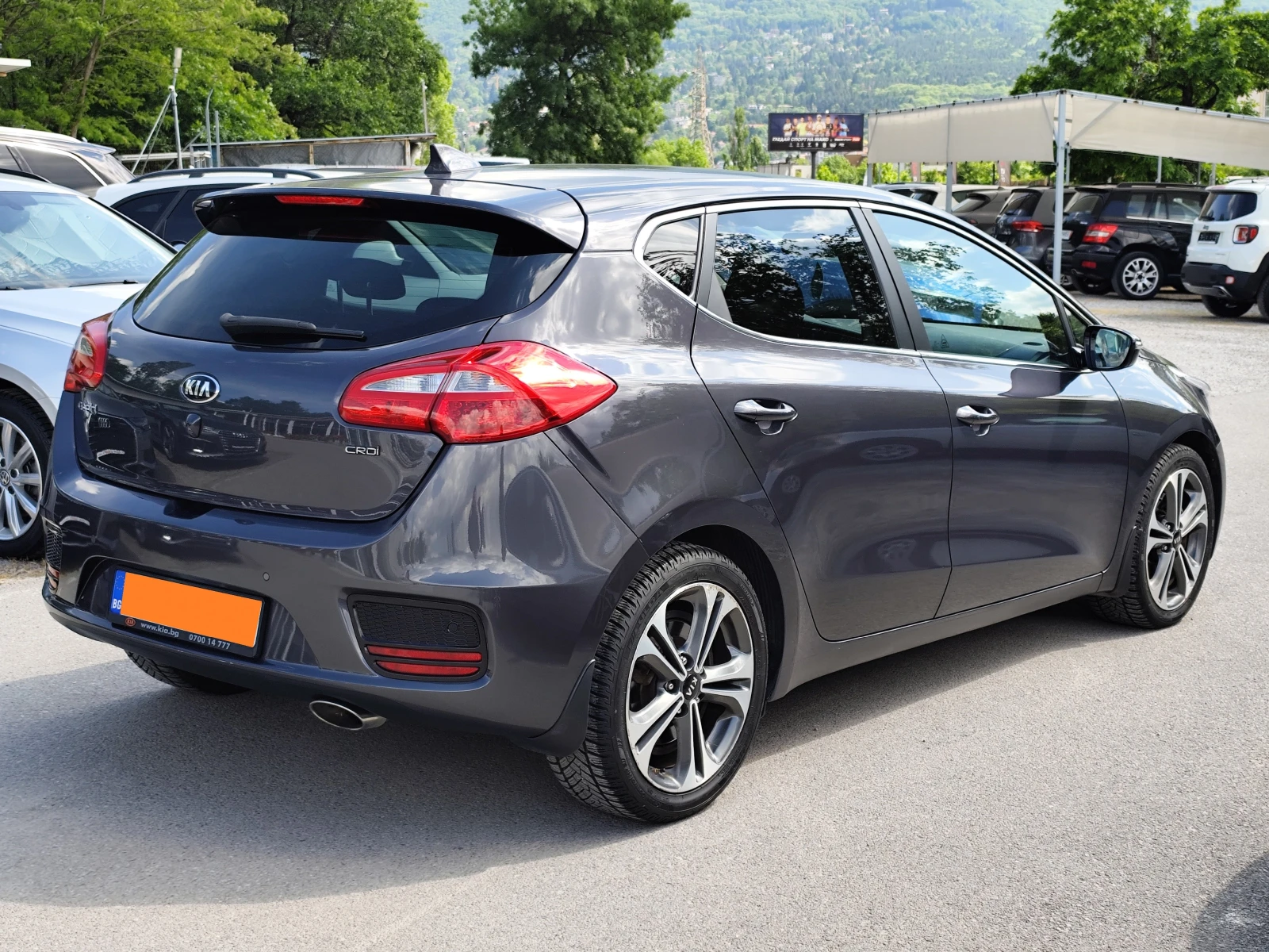Kia Ceed 1.6CRDi* АВТОМАТИК* EURO6B* LED* NAVI* , снимка 4 - Автомобили и джипове - 54627316