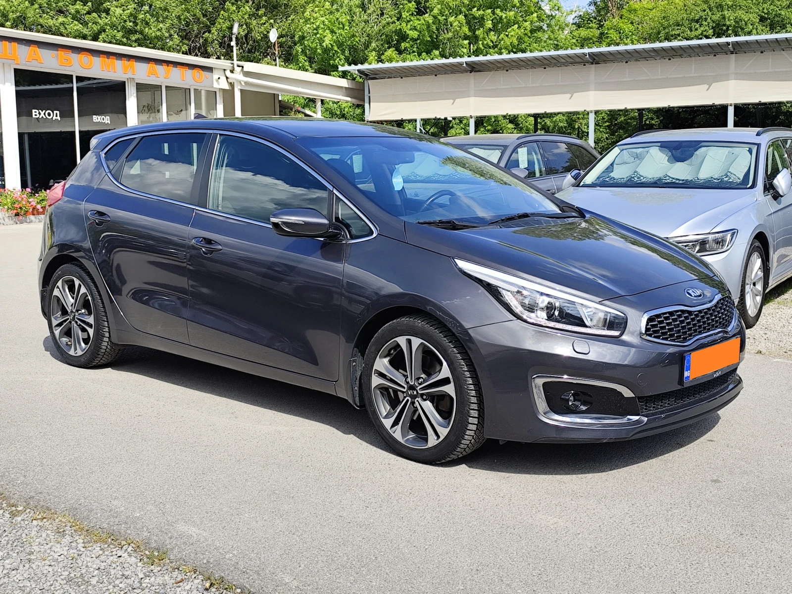 Kia Ceed 1.6CRDi* АВТОМАТИК* EURO6B* LED* NAVI* , снимка 3 - Автомобили и джипове - 54627316