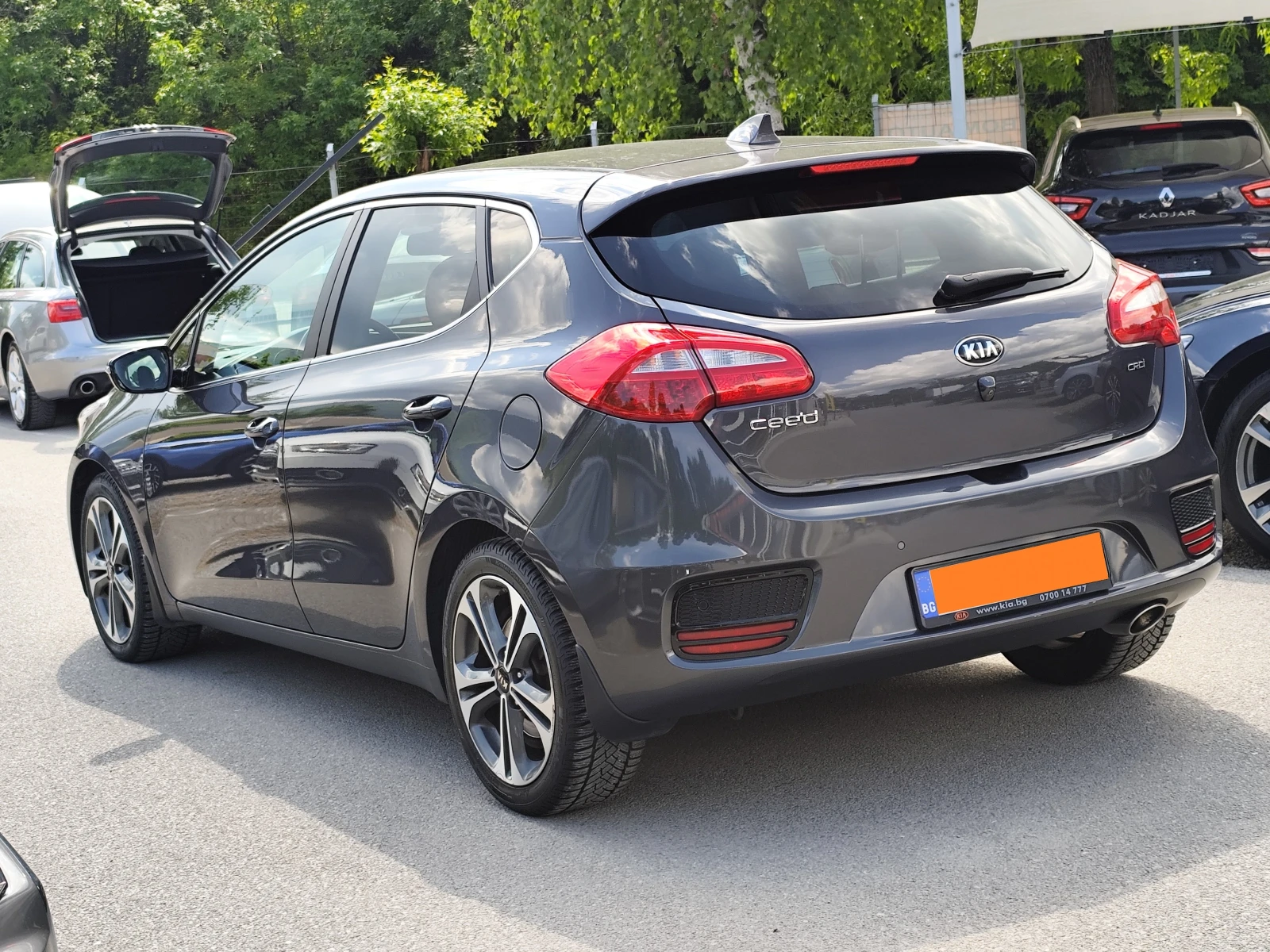 Kia Ceed 1.6CRDi* АВТОМАТИК* EURO6B* LED* NAVI* , снимка 6 - Автомобили и джипове - 54627316