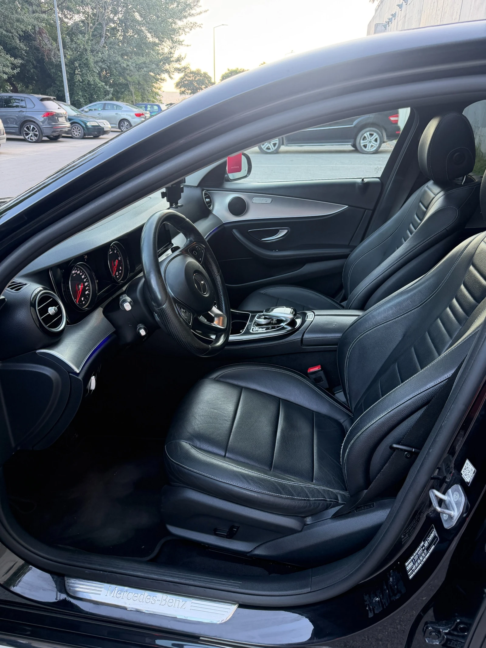 Mercedes-Benz E 220 W213, снимка 9 - Автомобили и джипове - 55503027