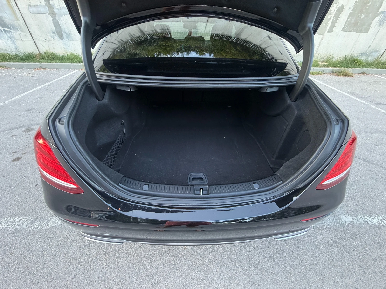 Mercedes-Benz E 220 W213, снимка 13 - Автомобили и джипове - 55503027