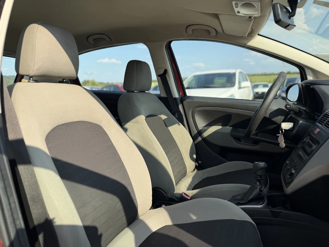 Fiat Punto 1.3 MultiJet, снимка 15 - Автомобили и джипове - 55565628