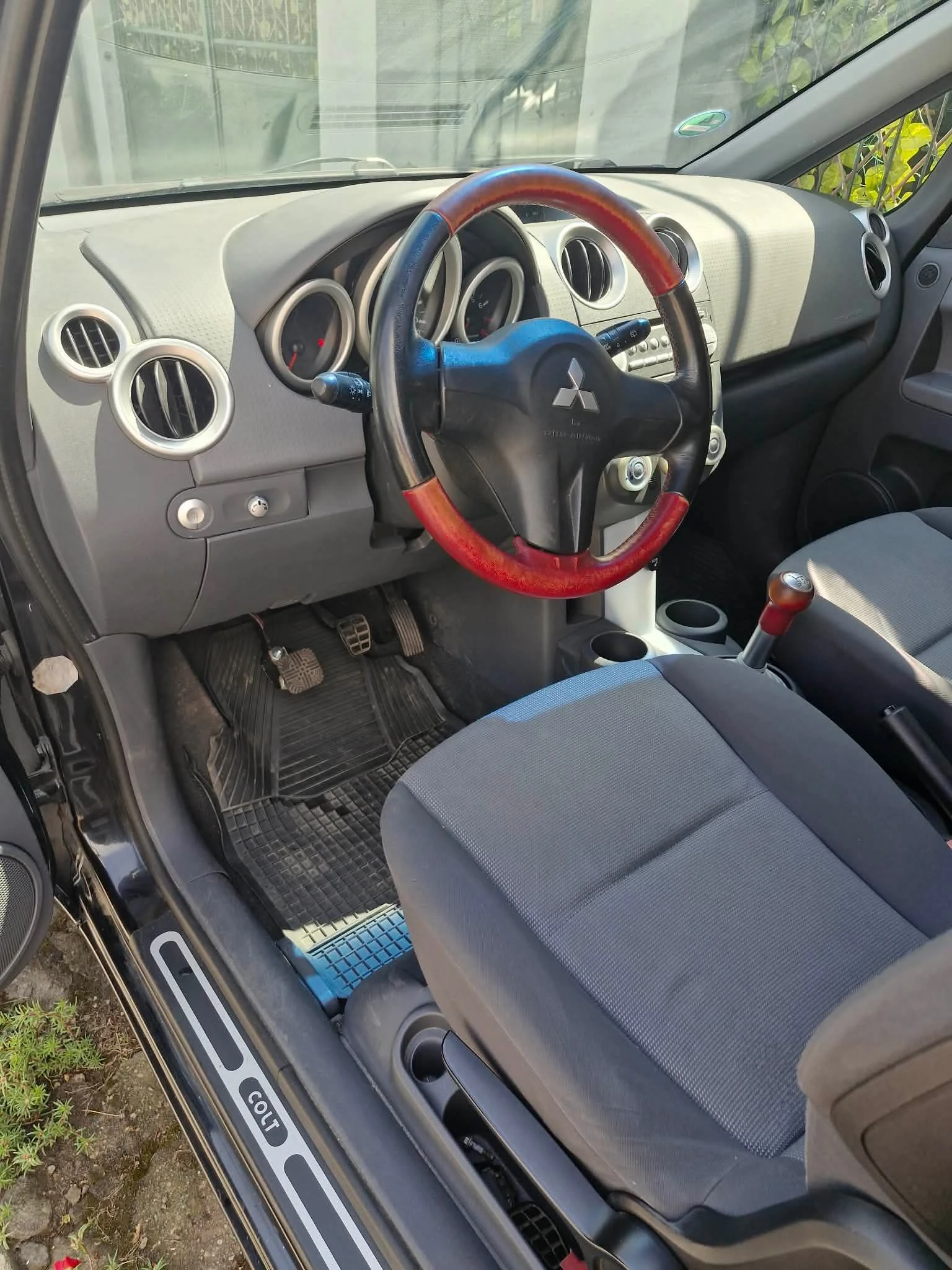 Mitsubishi Colt, снимка 4 - Автомобили и джипове - 55956283