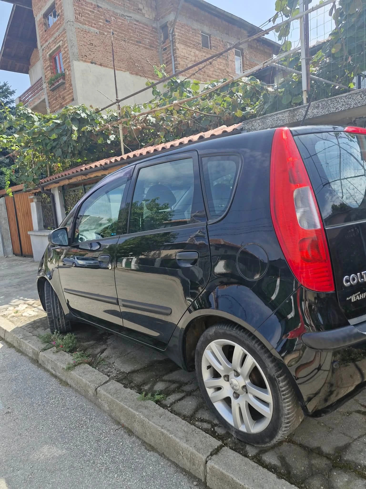 Mitsubishi Colt, снимка 3 - Автомобили и джипове - 55956283