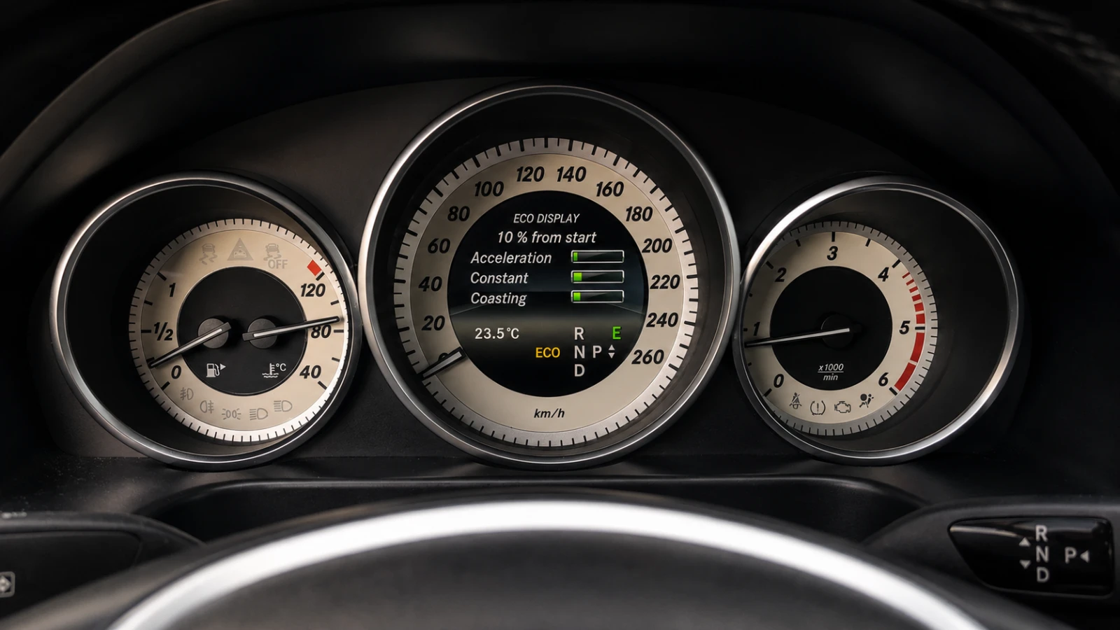 Mercedes-Benz E 250 4 matic, снимка 7 - Автомобили и джипове - 55899741