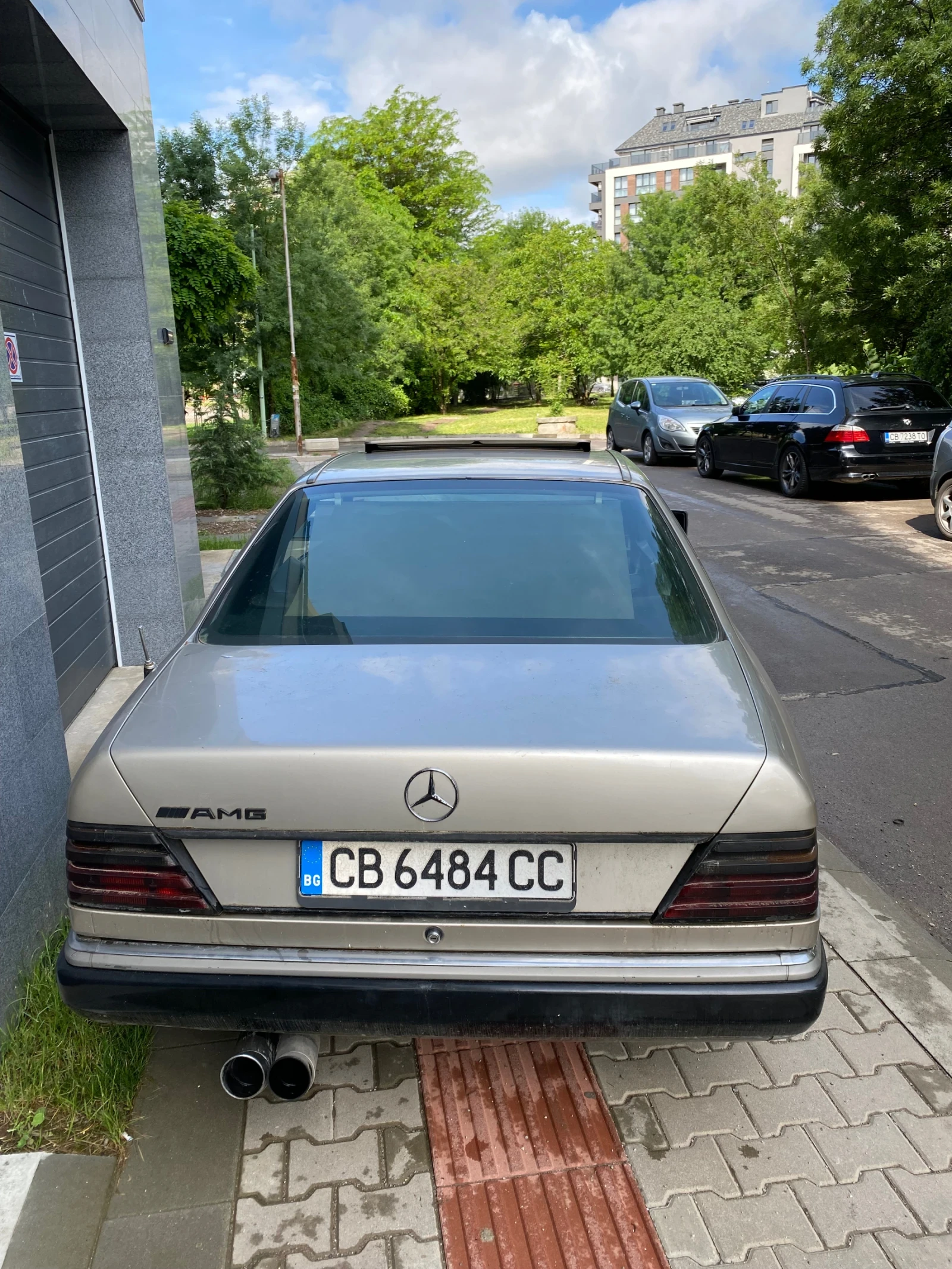 Mercedes-Benz 124 2.3, снимка 6 - Автомобили и джипове - 55947716