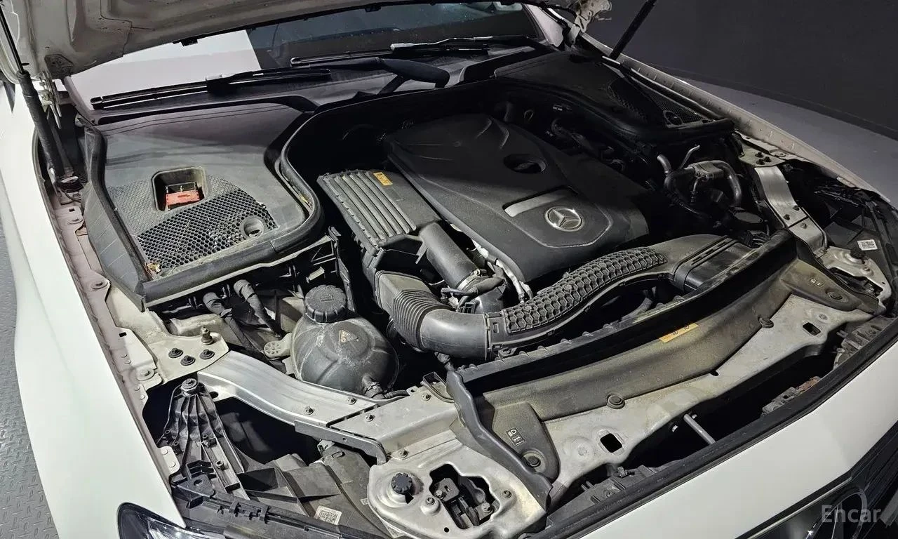 Mercedes-Benz E 300, снимка 15 - Автомобили и джипове - 56727079