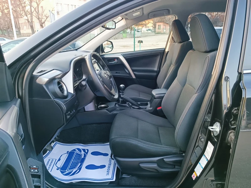 Toyota Rav4 2.0i-152кс-ШВЕЙЦАРИЯ-РЪЧКА-4Х4-6ск-NAVI-Keyless, снимка 9 - Автомобили и джипове - 49249861