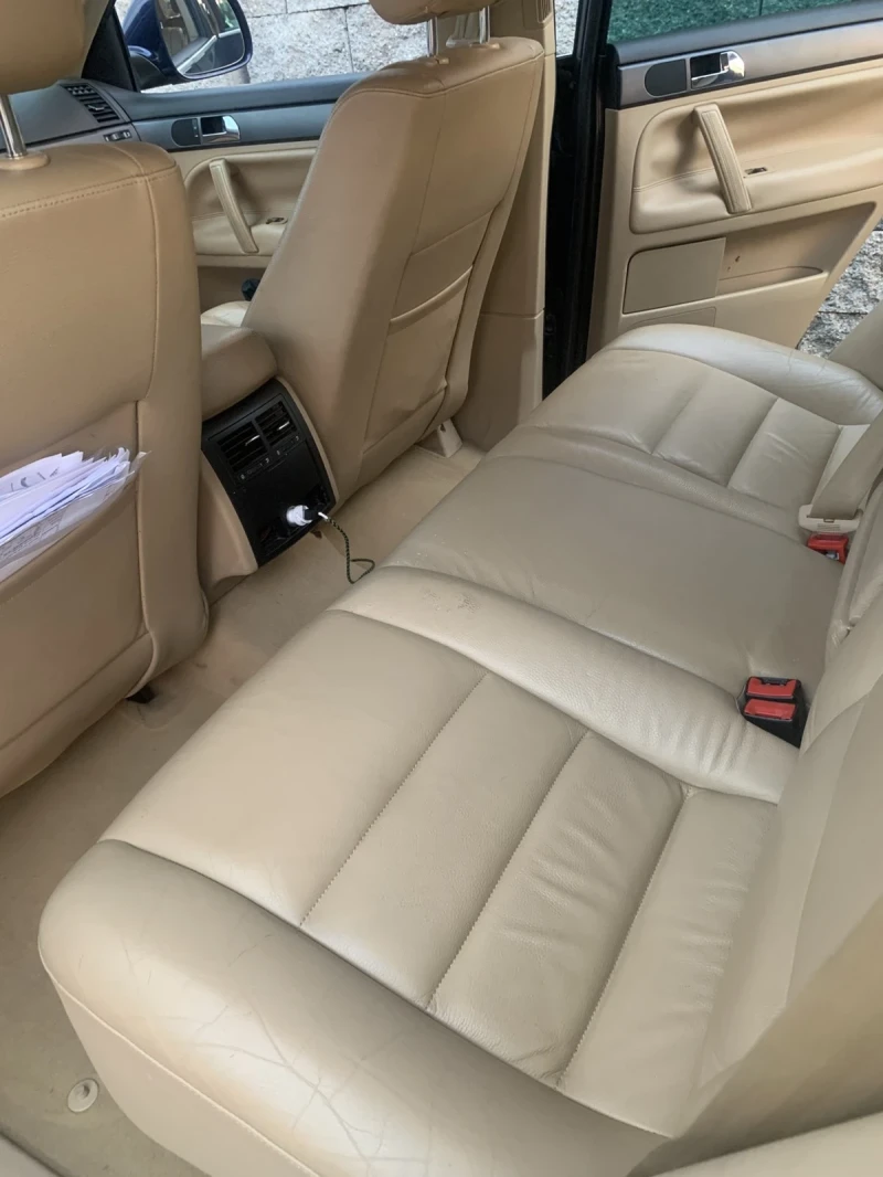 VW Touareg, снимка 8 - Автомобили и джипове - 51299666