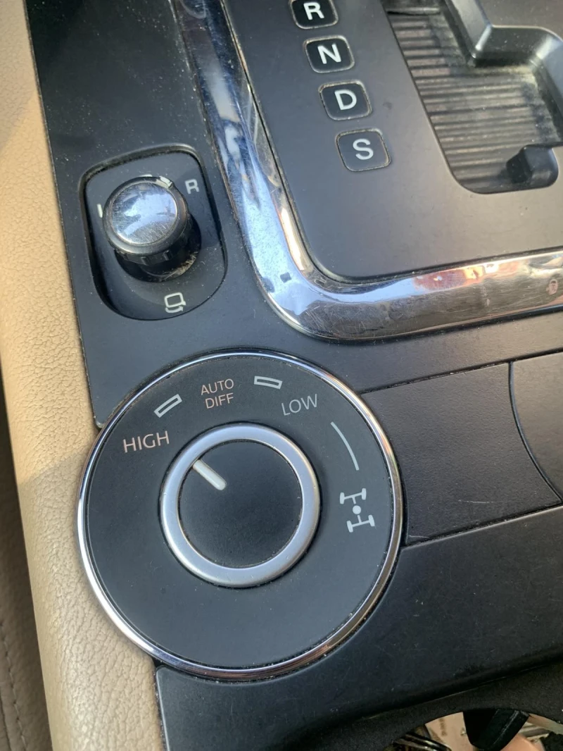 VW Touareg, снимка 4 - Автомобили и джипове - 51299666