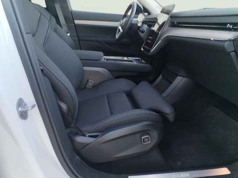Volvo EX90 111 kWh, снимка 10 - Автомобили и джипове - 53255258