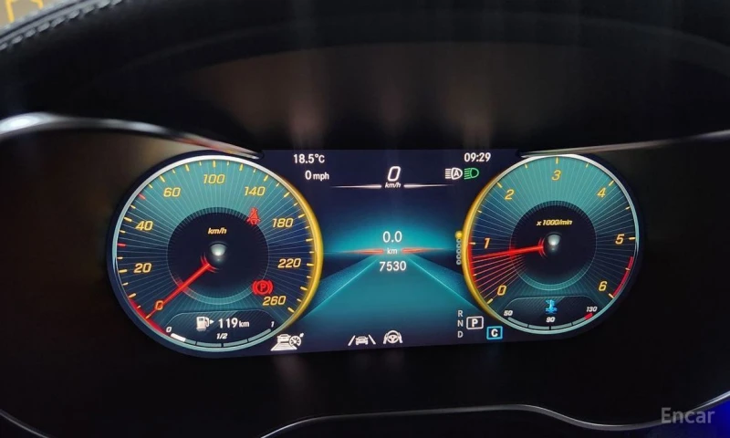 Mercedes-Benz GLC 220, снимка 8 - Автомобили и джипове - 53525422