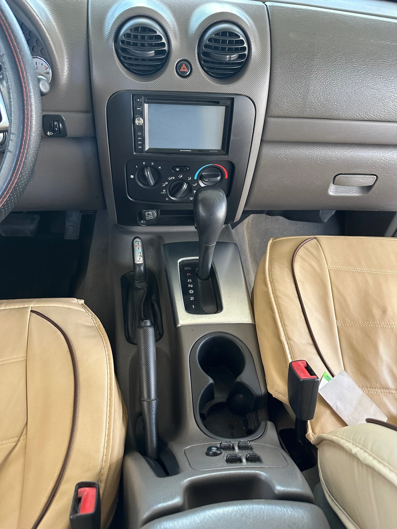 Jeep Cherokee 3.7 бензин/газ - изображение 7