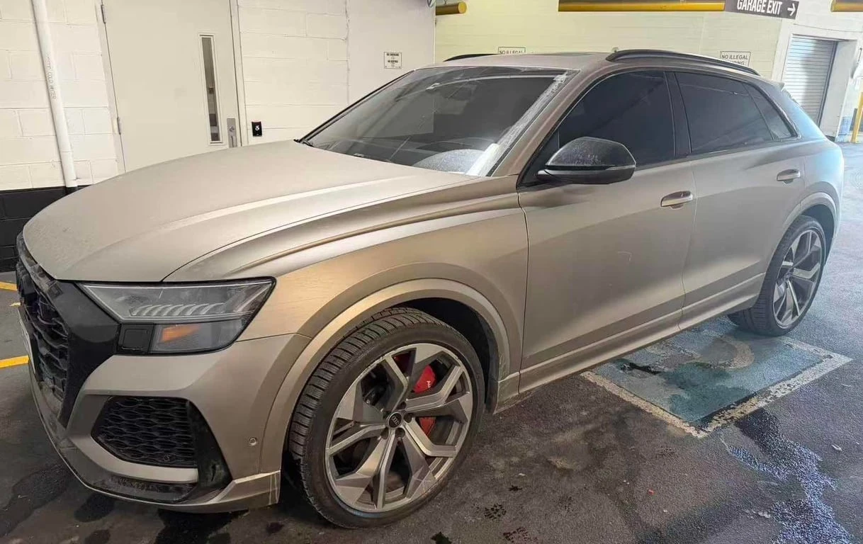 Audi RSQ8 * 4.0 TFSI quattro * CARFAX * БЕЗ ПЪРВОНАЧАЛНА ВНО - изображение 2