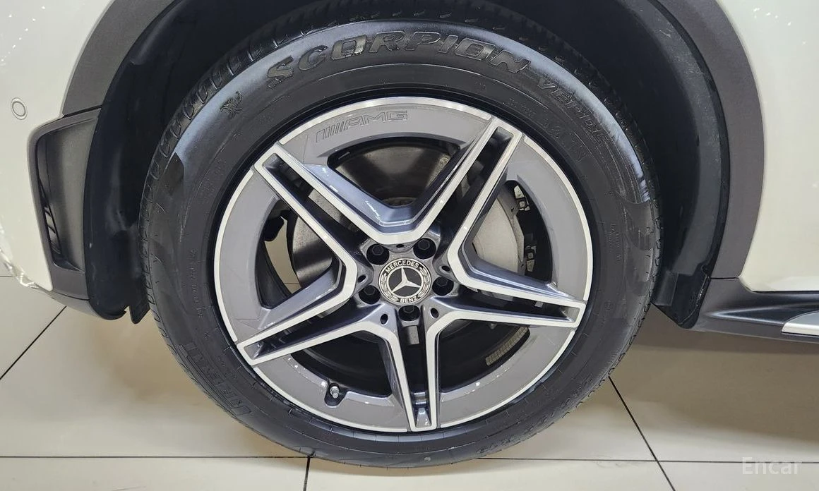 Mercedes-Benz GLC 220  - изображение 5