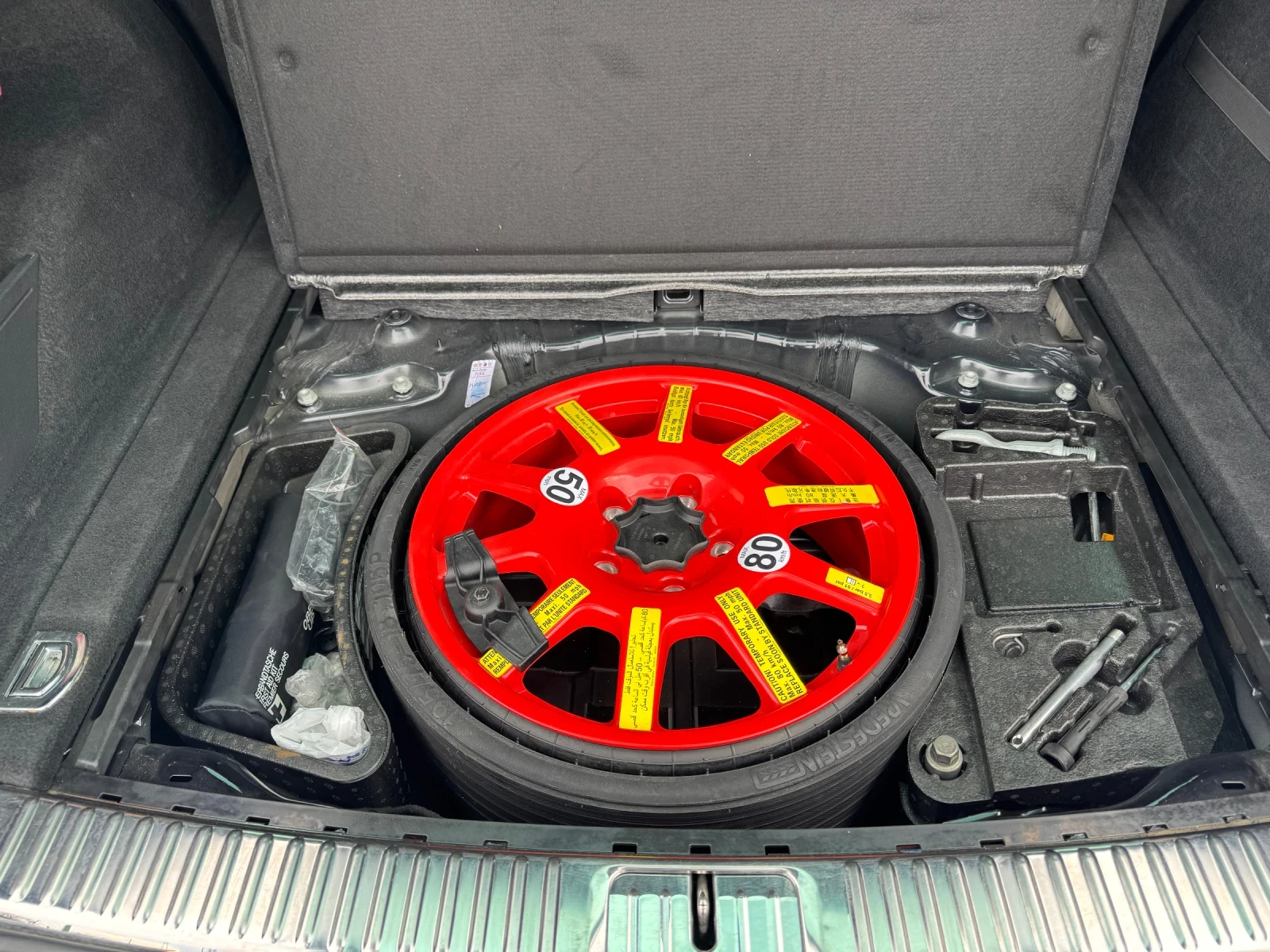 VW Touareg 4.2 TDI , снимка 15 - Автомобили и джипове - 53977914