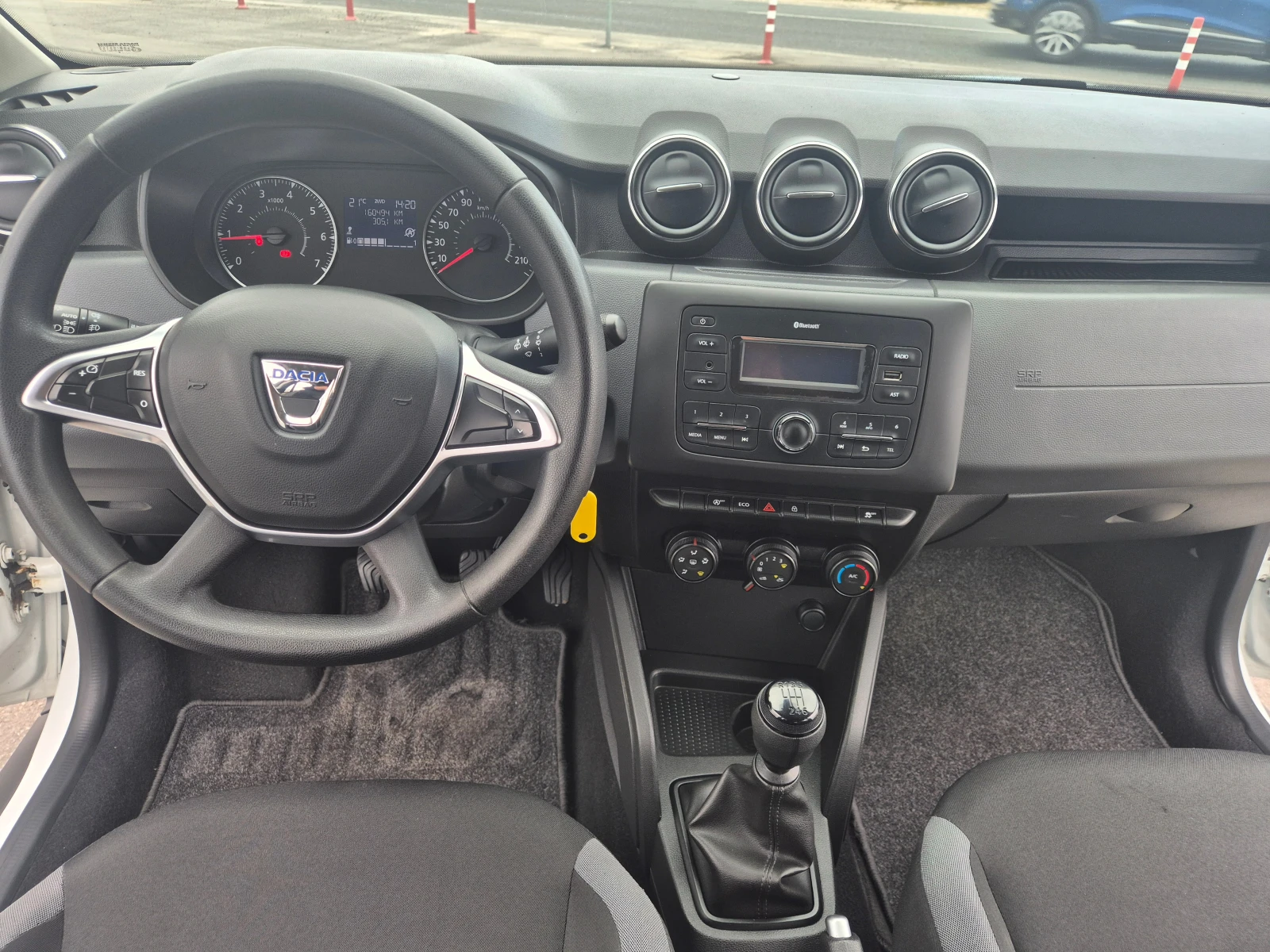 Dacia Duster N 1 4x4 1.5 M/T, снимка 13 - Автомобили и джипове - 54006365