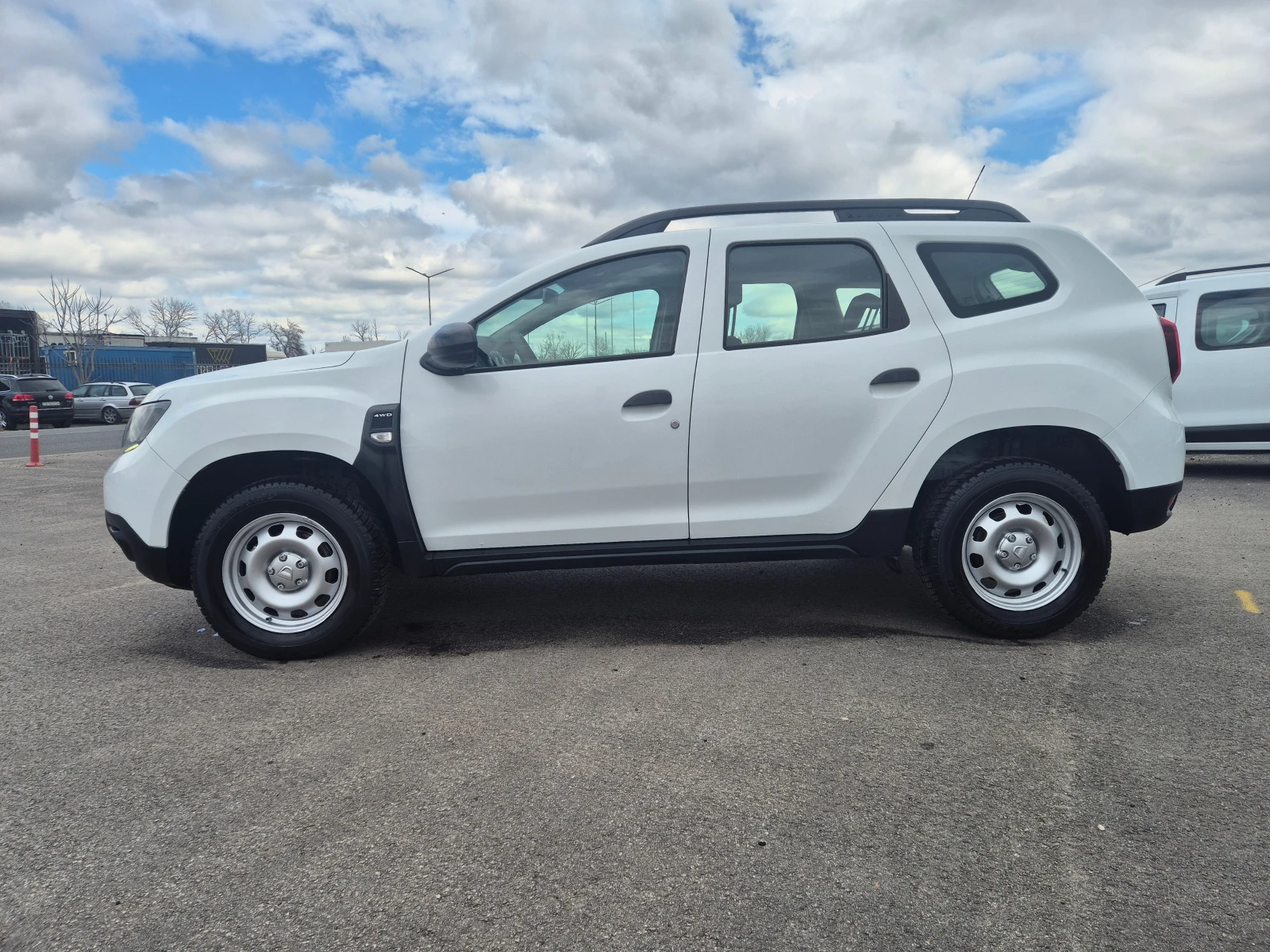Dacia Duster N 1 4x4 1.5 M/T, снимка 2 - Автомобили и джипове - 54006365
