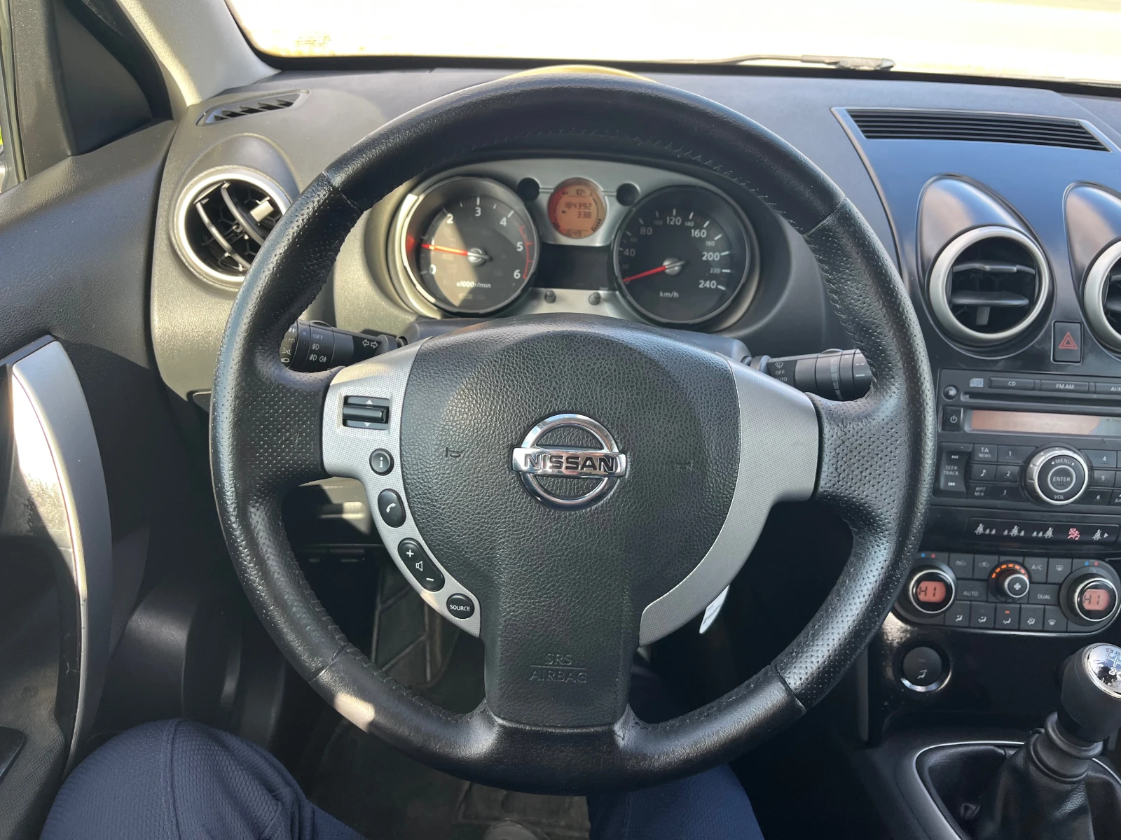Nissan Qashqai 1.5 DCI, снимка 10 - Автомобили и джипове - 54151500