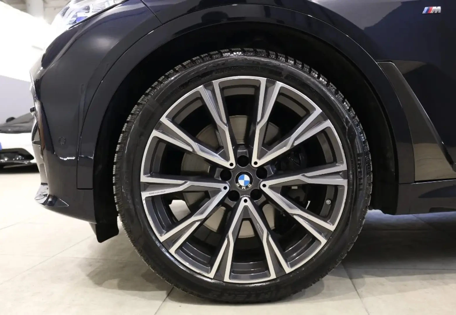 BMW X7 4.0d xDrive M-Pack, снимка 3 - Автомобили и джипове - 54218810