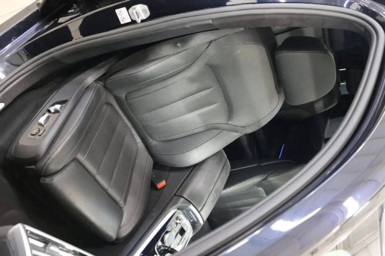 BMW X7 4.0d xDrive M-Pack, снимка 8 - Автомобили и джипове - 54218810