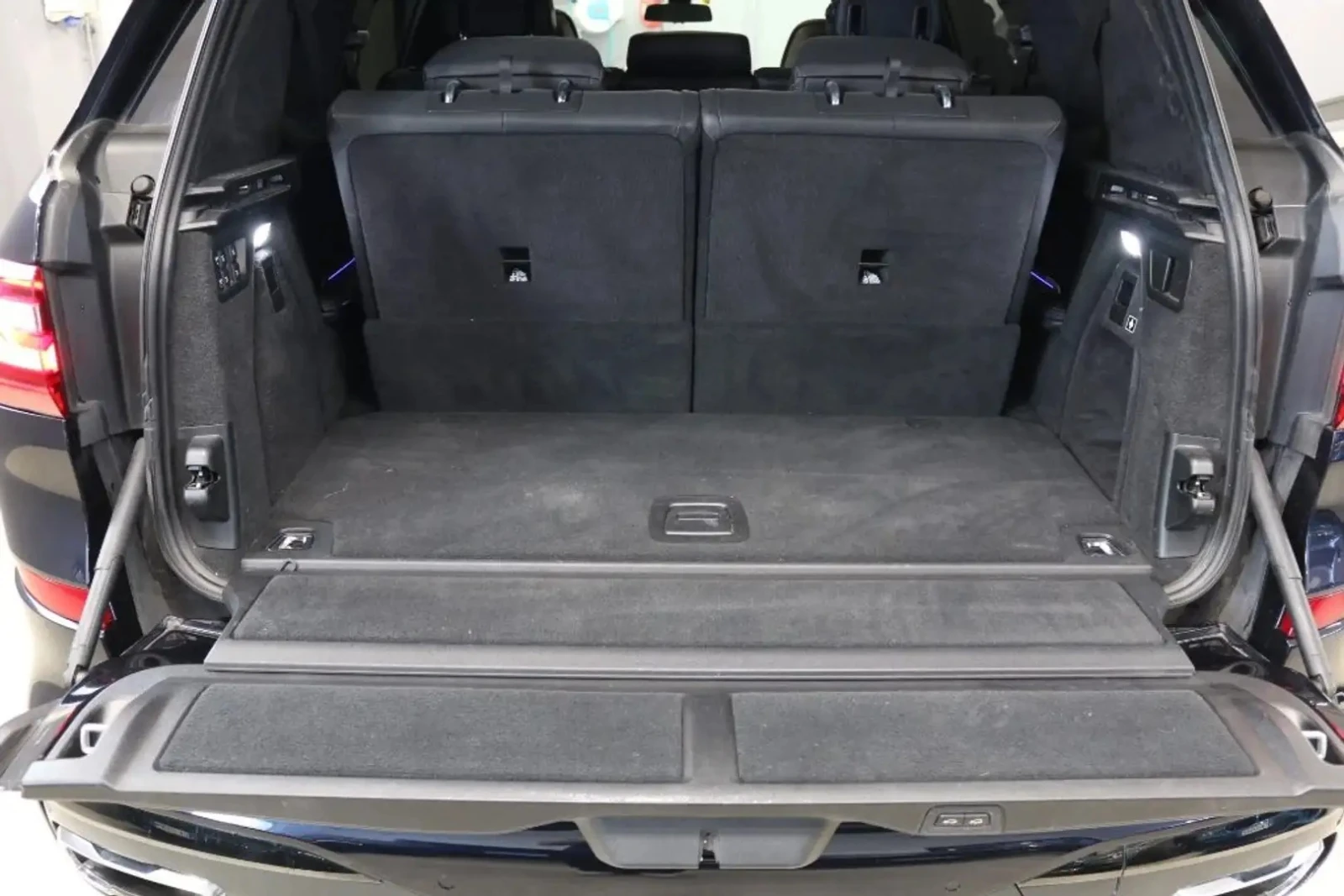 BMW X7 4.0d xDrive M-Pack, снимка 11 - Автомобили и джипове - 54218810