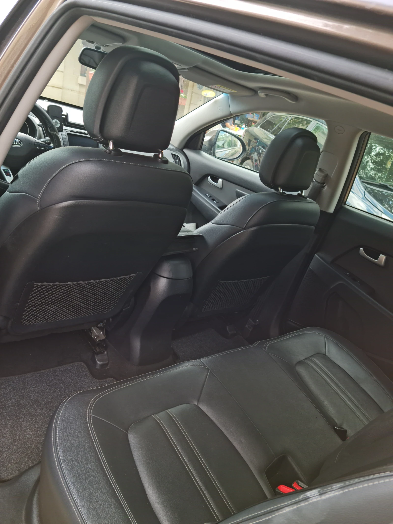 Kia Sportage, снимка 3 - Автомобили и джипове - 55421113
