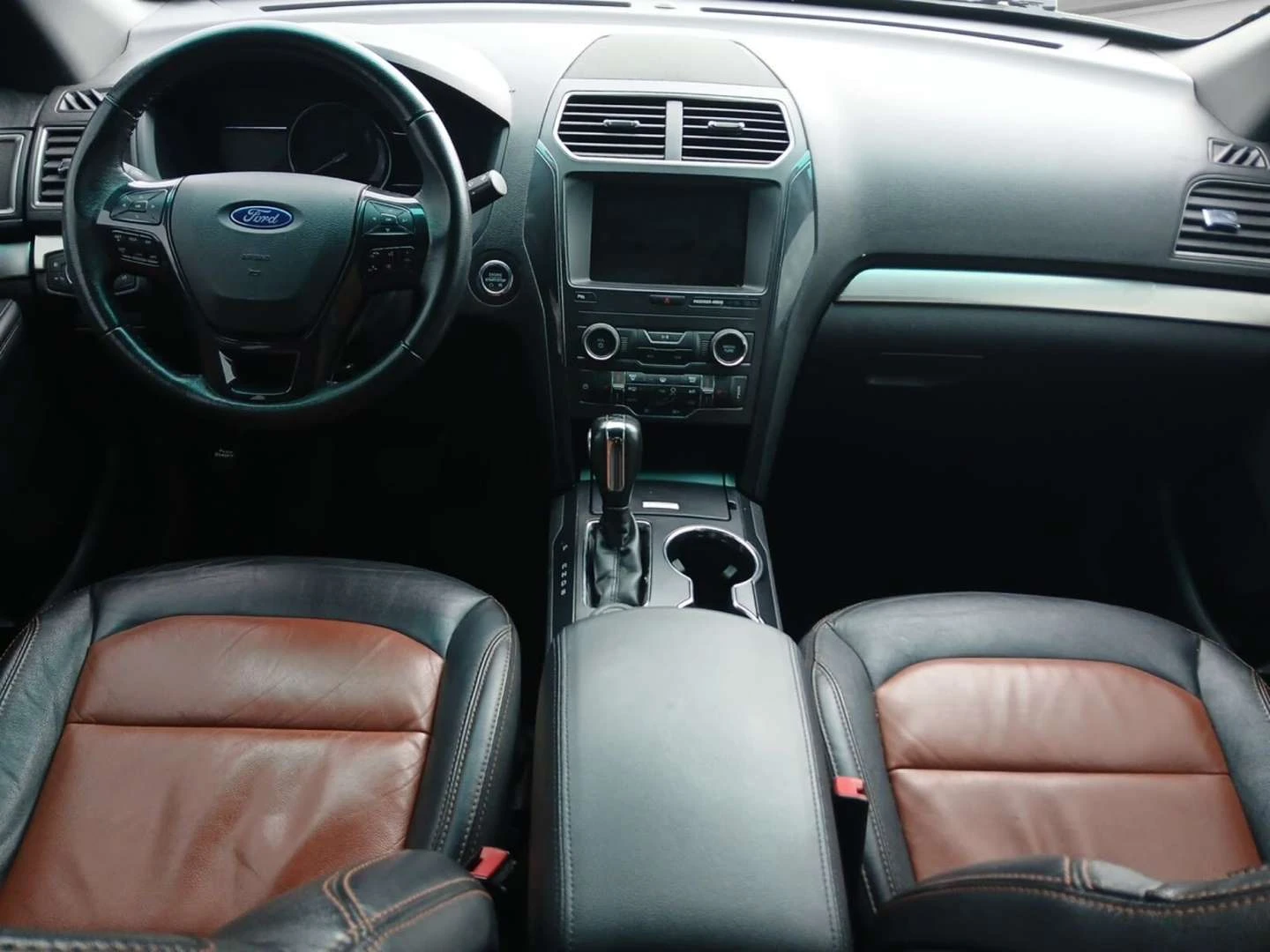 Ford Explorer, снимка 15 - Автомобили и джипове - 56020110