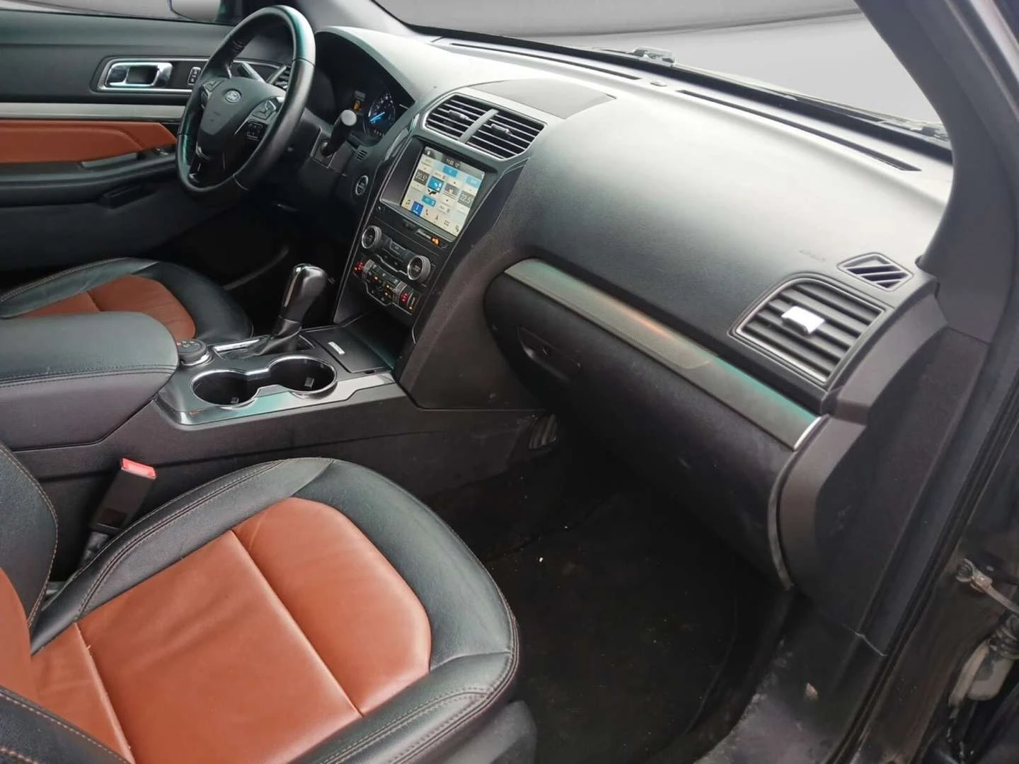 Ford Explorer, снимка 14 - Автомобили и джипове - 56020110