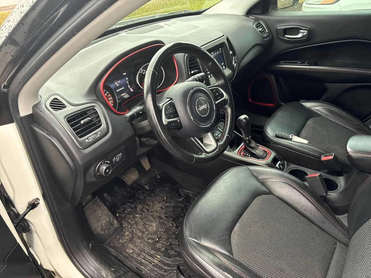Jeep Compass * Trailhawk * ПОДГРЕВ * KEYLESS * , снимка 7 - Автомобили и джипове - 56532539