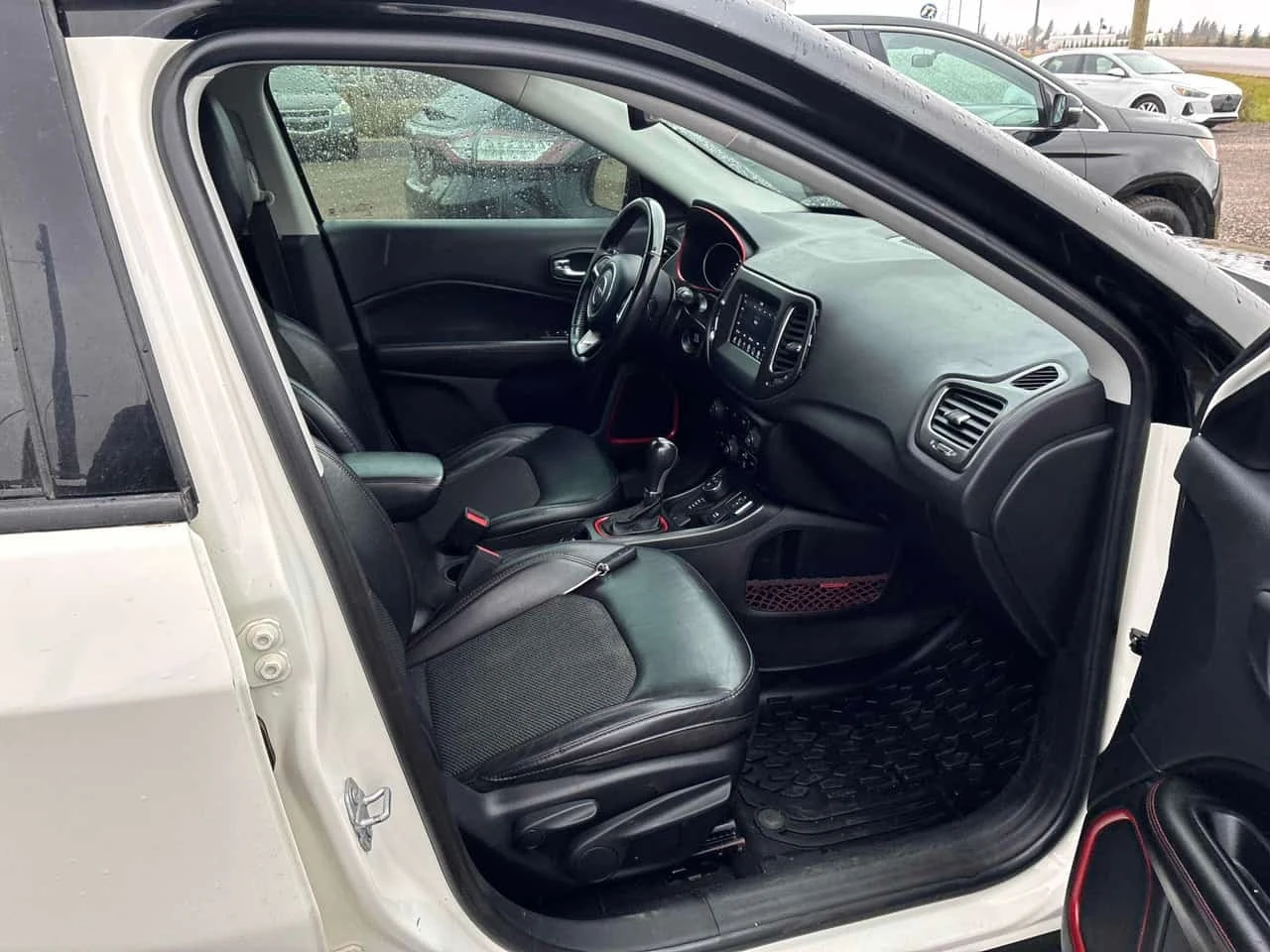 Jeep Compass * Trailhawk * ПОДГРЕВ * KEYLESS * , снимка 17 - Автомобили и джипове - 56532539