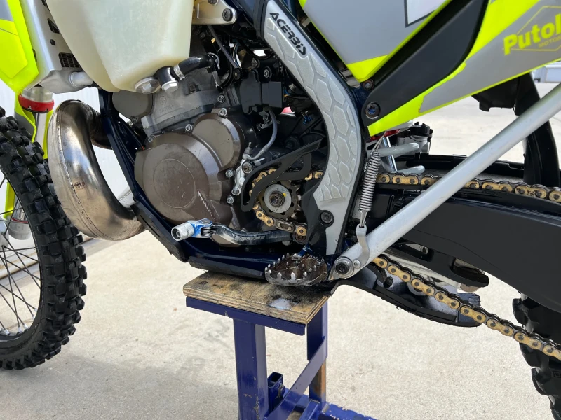 Husqvarna TE 300 TPI.Лизинг* Acrapovich* Режими* , снимка 9 - Мотоциклети и мототехника - 49859607