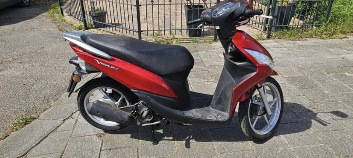 Honda Vision 50 инжекция 